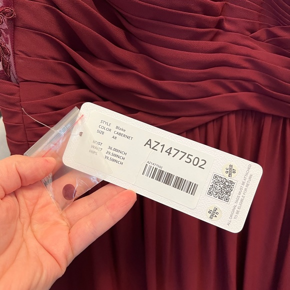 Womens formal dress - Picture 10 of 10